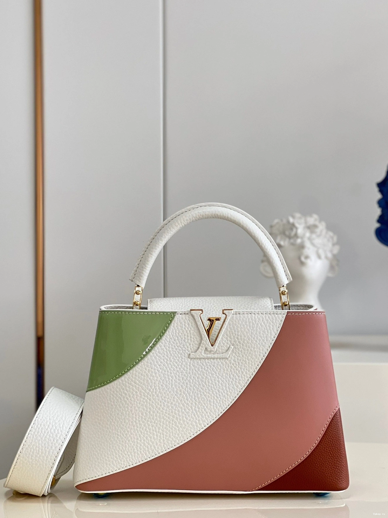 BB CAPUCINES VUITTON LOUIS 0724